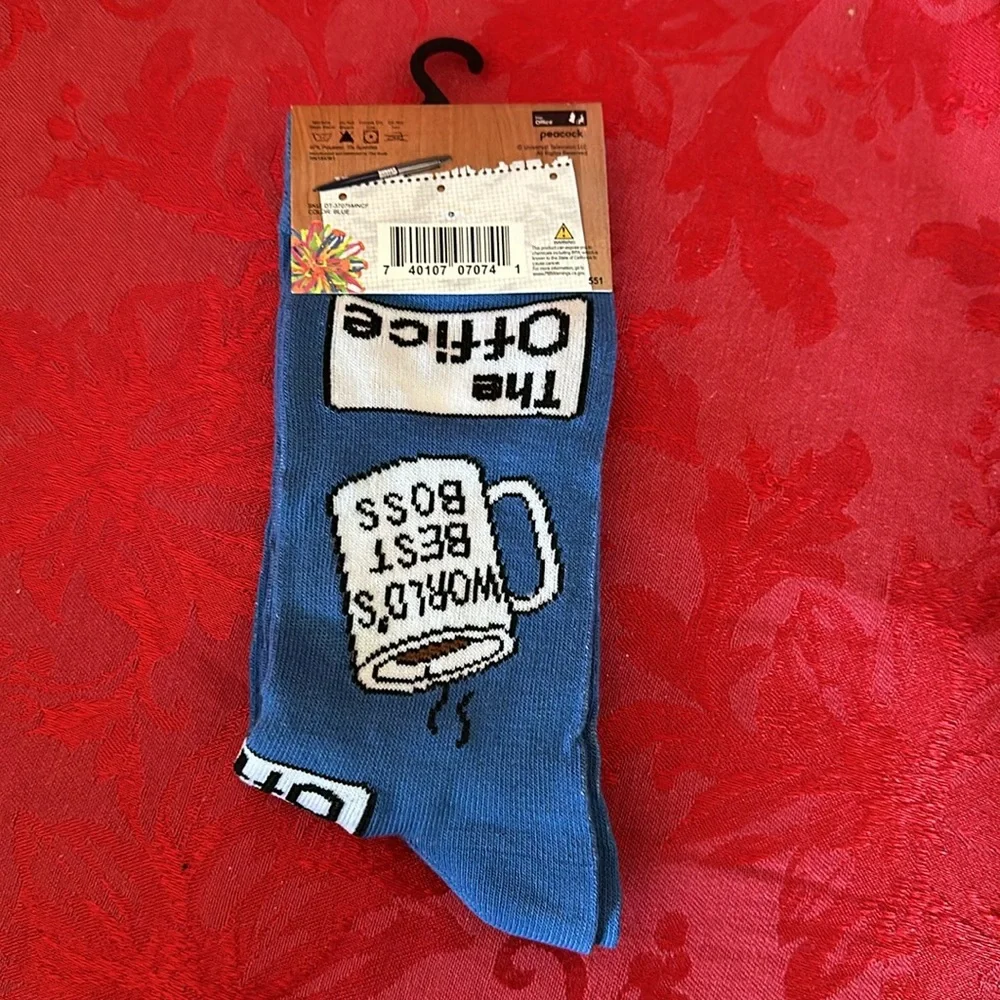 🌵3/$15 The Office television series crew length men’s socks (see description)